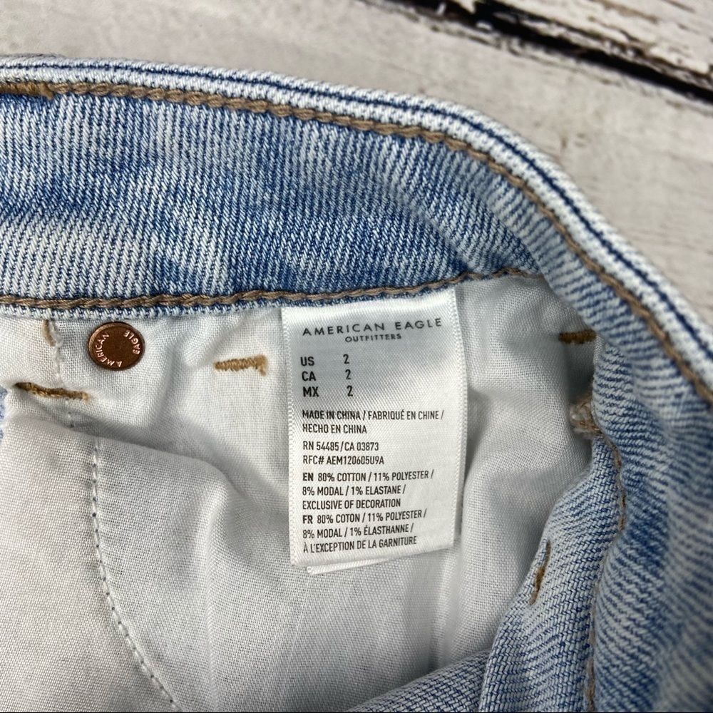 American Eagle Distressed Denim Mom Shorts - Picture 4 of 8